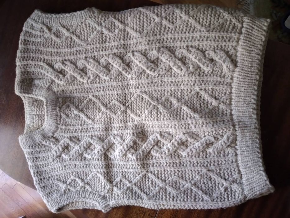 Пуловери от естествена вълна ,ръчна изработка