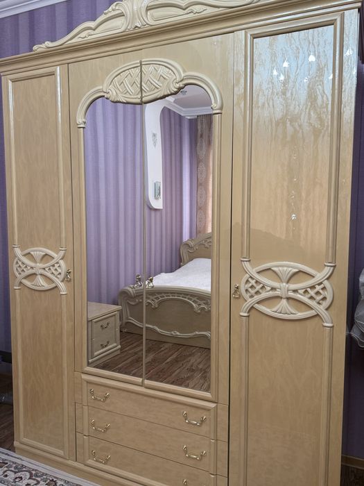 Спальный гарнитур