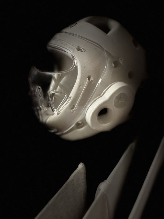 Продам защитный шлем размер L