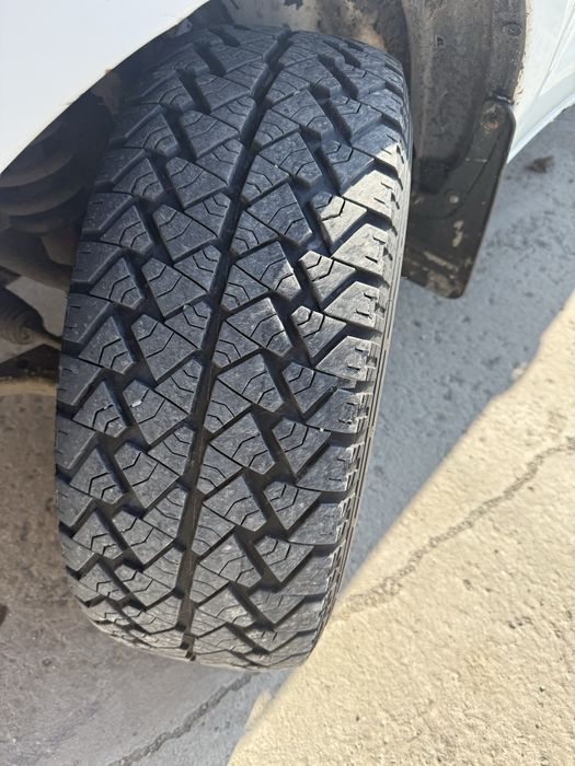 Продам хайлюкс 2006г