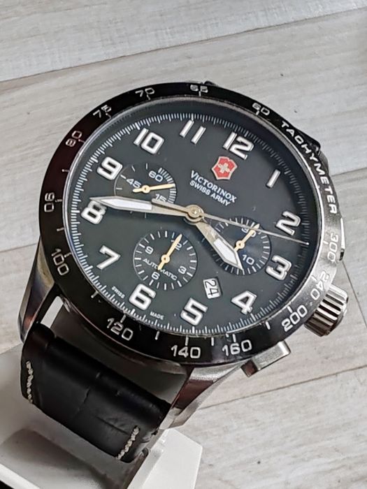 Ceas Victorinox Swiss Army Automatic Chronograph 45 mm Funcționează Impecabil!