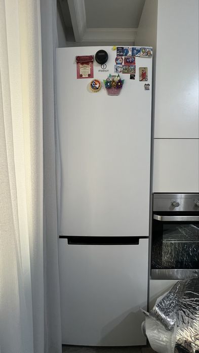Холодильник Indesit в отличном состоянии