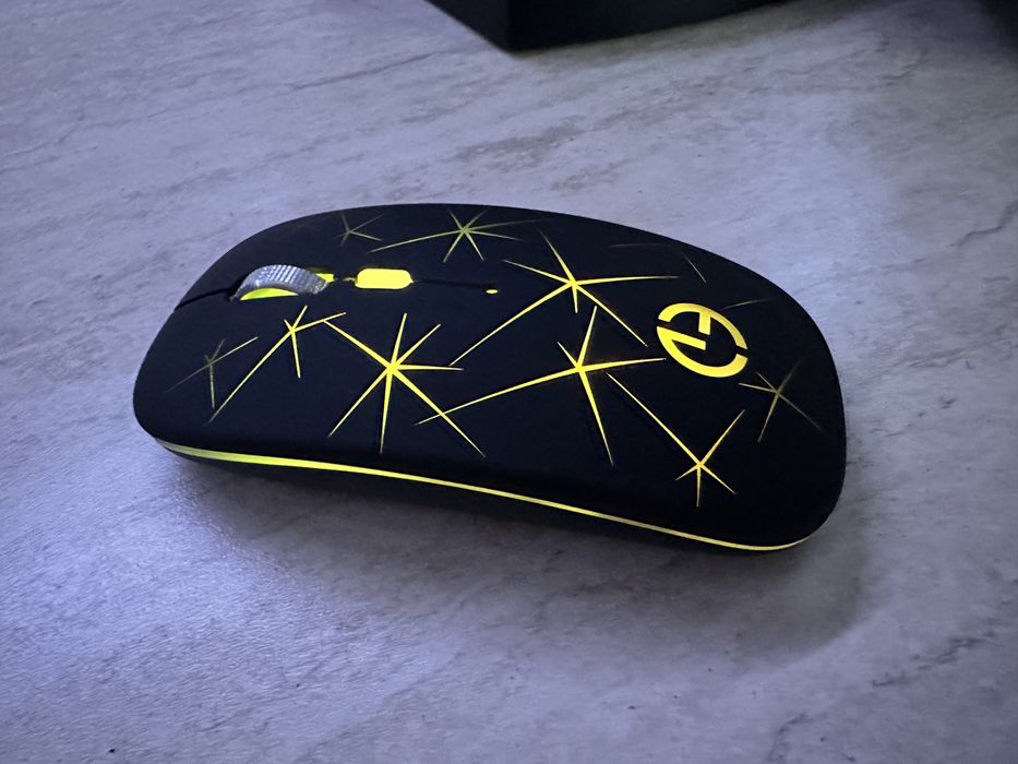 Безжична Мишка с RGB подсветка Супер Тънка