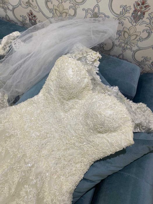 Свадебное платье