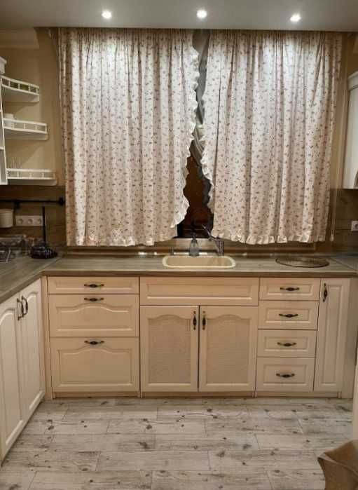 Дава се под наем Двустаен апартамент в София, Изток - 55 кв.м за 650 € - Снимка #1