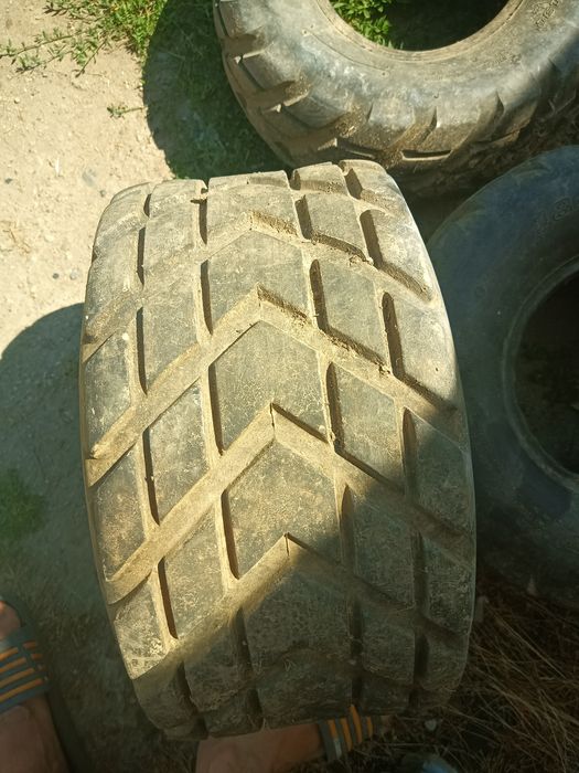 Anvelope atv r8 .