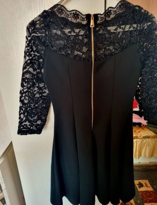 Две къси рокли 25 евро