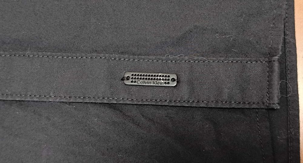 Calvin Klein-One-Slim Fit-Много Запазена