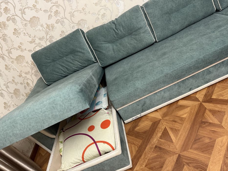 Продам мягкий угловой диван