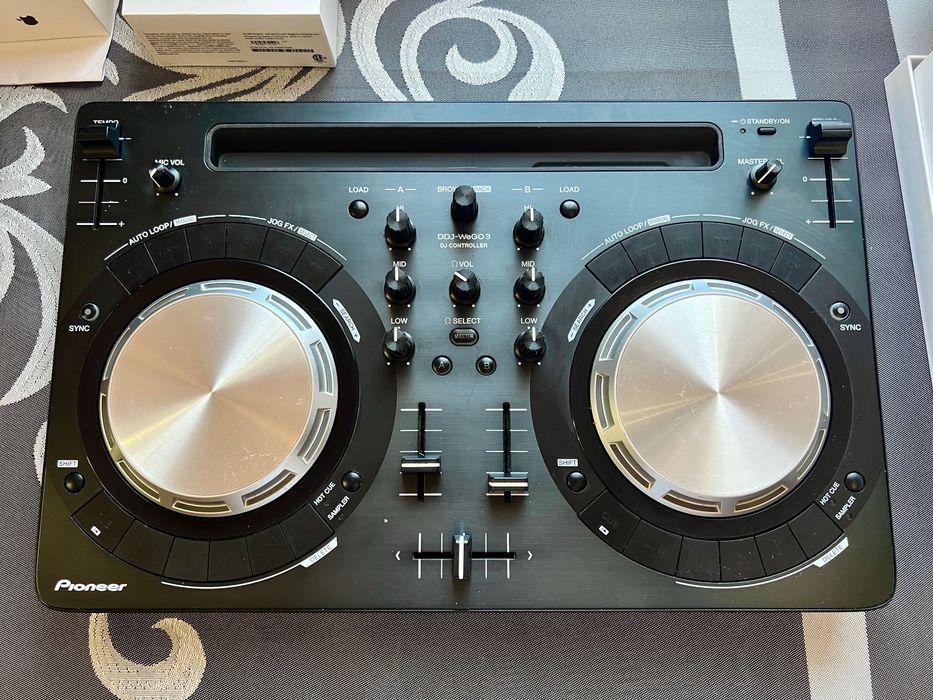 Consola/Controller  Dj Pioneer  DDJ WEGO 3  / Impecabila + Căști Bonus
