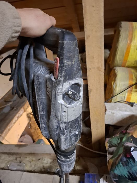 Vand ciocan rotopercutor