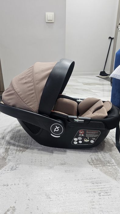 Детское автокресло люлька