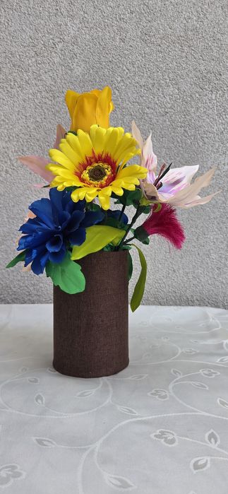 Букети цветя от сатен