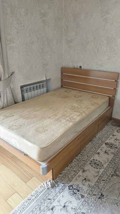 Кровать с тумбами