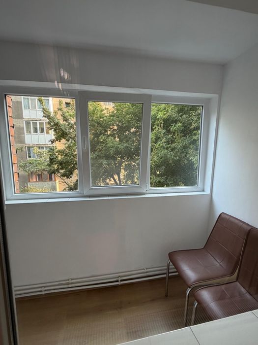 Inchiriez apartament decomandat 2 camere Ciuperca 1 Mai