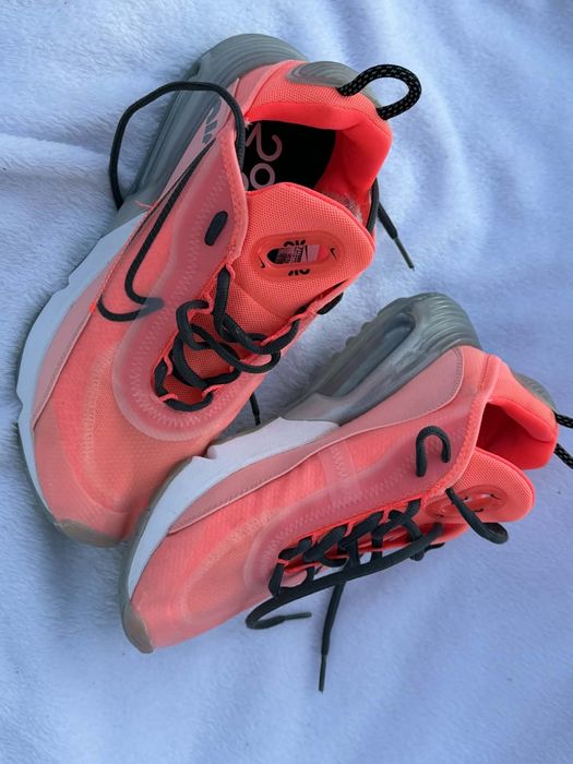 Nike Air Max 2090  Lava Glow Розови 38.5 момер
