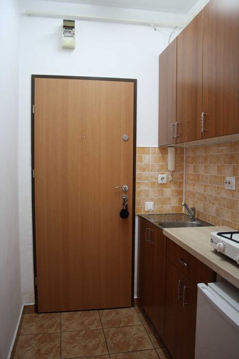 Închiriez garsonieră pe str T Mihaly  31-35 zona FSEGA