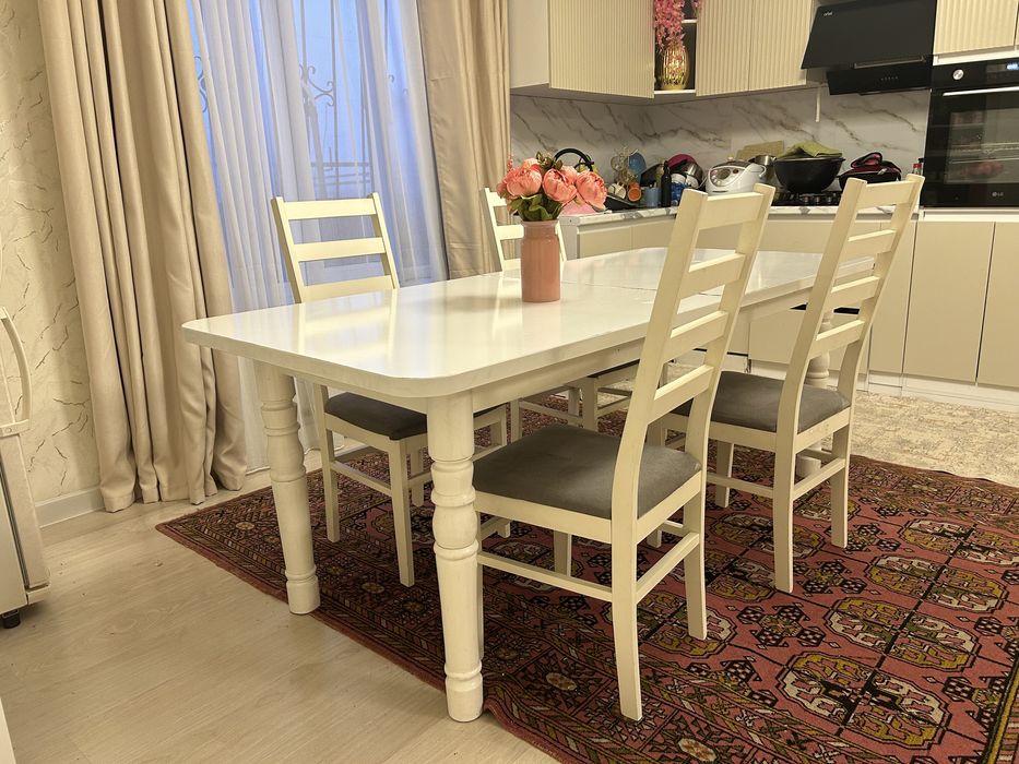 Стол стуля белые трансфер 2,5 метра