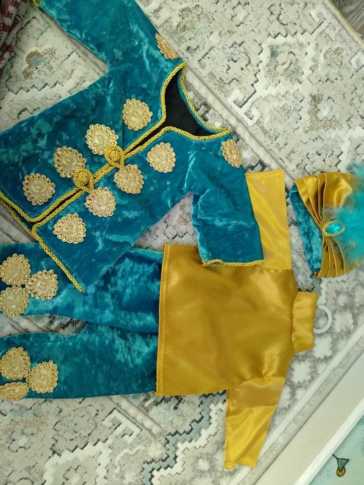 Костьюм патша в отличном состоянии