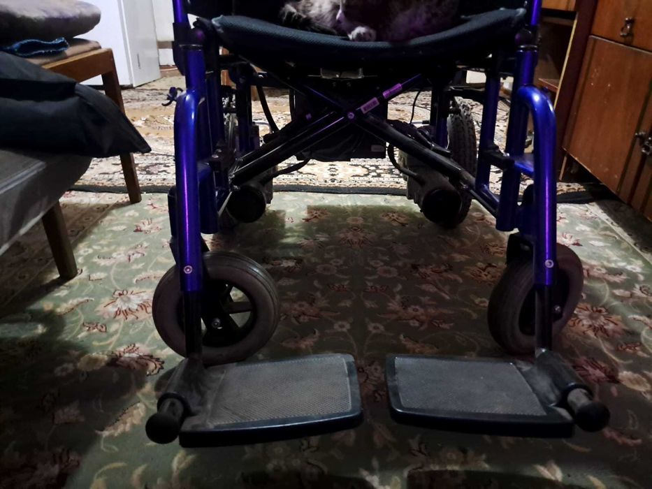 Инвалидная коляска