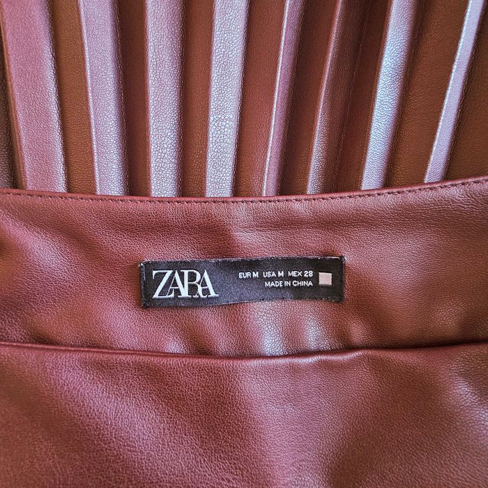 Тъмночервена (бордо) дълга плисирана кожена пола "Zara", размер М