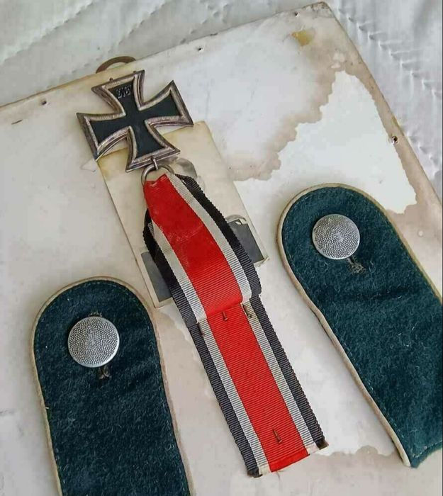 Снимка Пагони Железен Кръст  Семеен Лот  Декорация