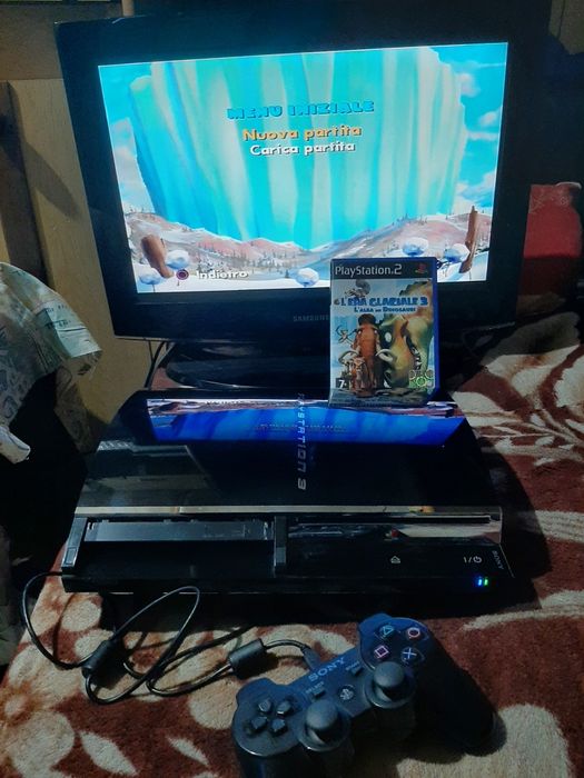 Vând PlayStation 3 fat Backwards Compatible ps1 ps2 ps3 în stare bună