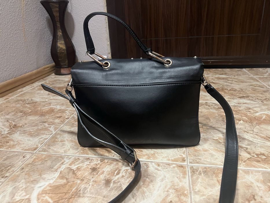 Дамска чанта Guess