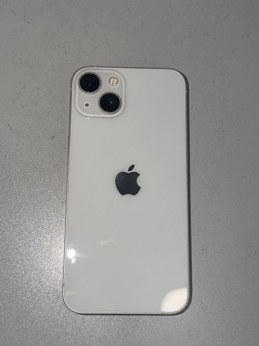 Продам iPhone 13 128гб белый