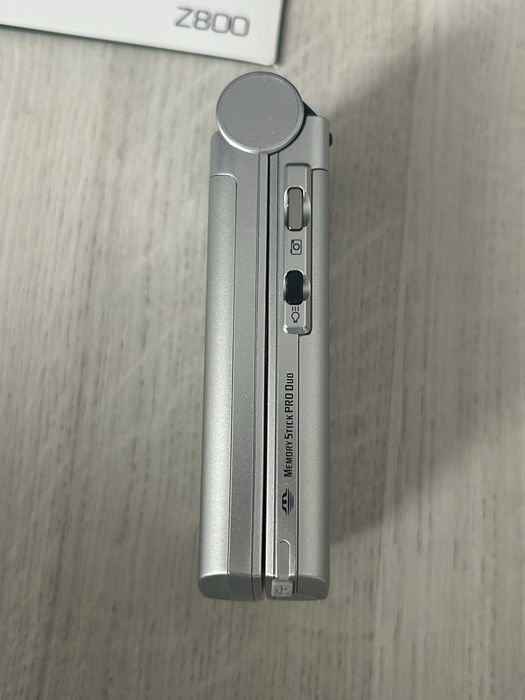 Sony Ericsson Z800i NOU (NOS) Full Box NEFOLOSIT RAR