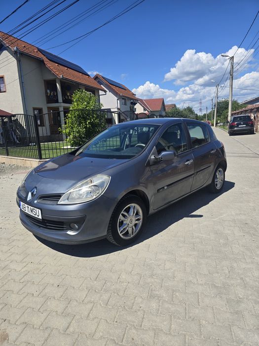 RENAULT Clio