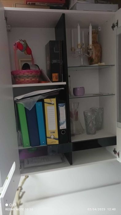 Продава се комплект салонни  мебели бял гланц