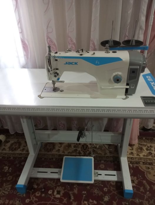 Tikuv mashinasi F5, Overlok Jack