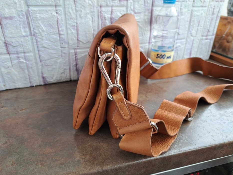 дамска,мъжка чанта,Mango,кафява малка чантичка-естествена кожа