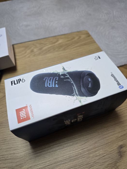 Doua tablete plus boxa JBL Flip6 cadou