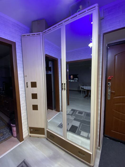 Шкаф большой