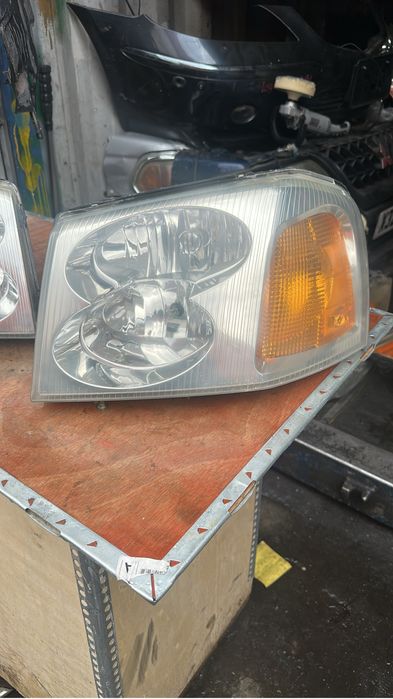 Фары на GMC Envoy