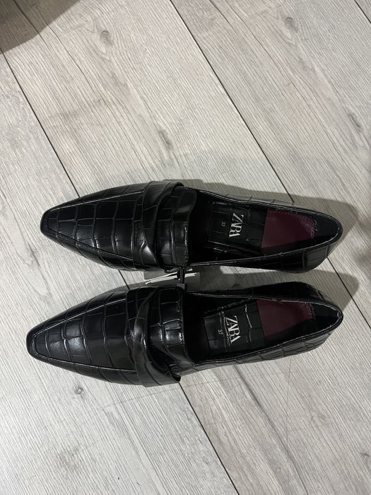 Pantofi Zara,cu varf ascutit