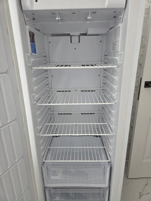 Морозильник Indesit