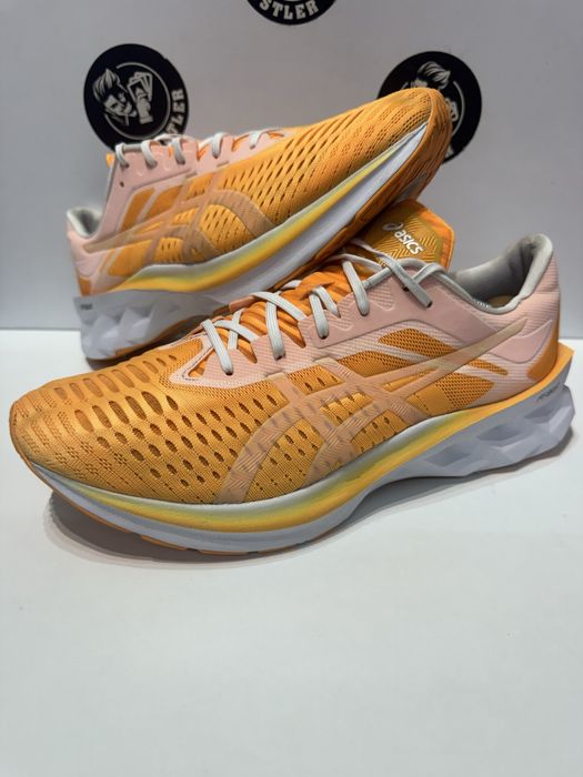 Маратонки ASICS NOVABLAST . Номер 46