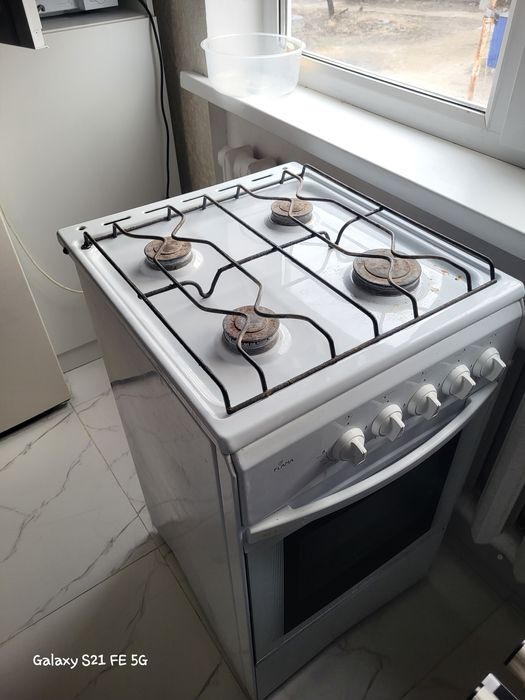 Продается газовая плита бу