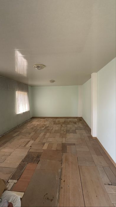 Shahar tashqarisida dalahovli sotiladi