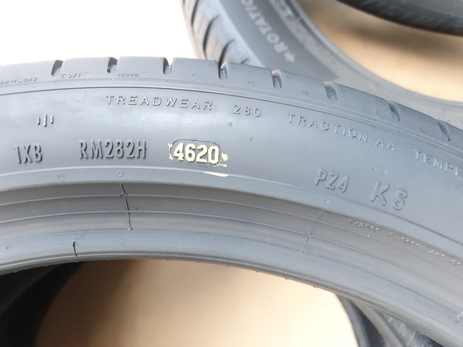 2 Anvelope Pirelli 255 40 R21 Vară DOT4620.