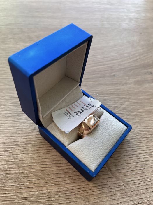 Золотая печатка новая