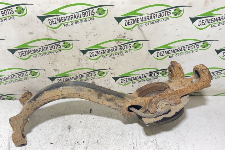 Fuzeta fata dreapta Audi A4 B5