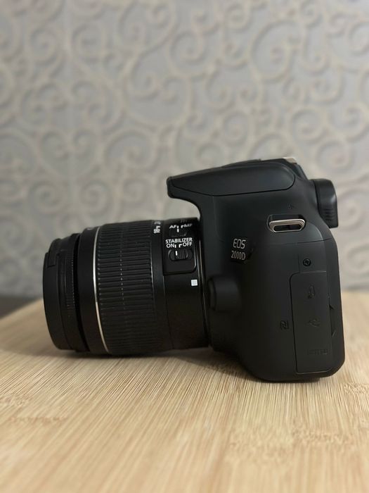 Canon EOS 2000D (зеркальный фотоаппарат)