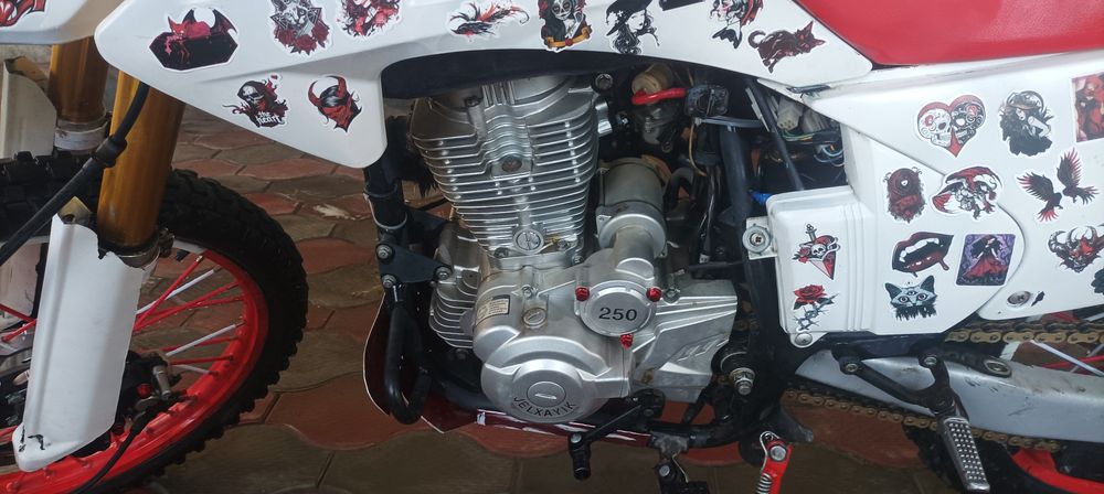 Продам эндуро 250