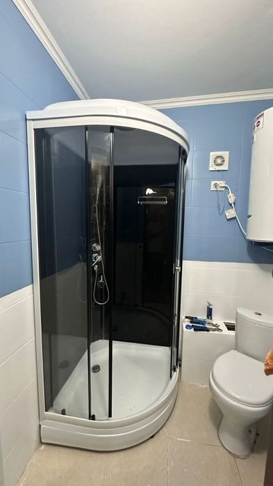 Установка душевых кабин