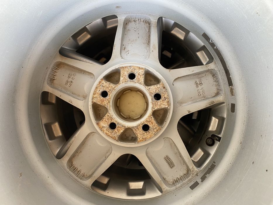 Диск на субару R16