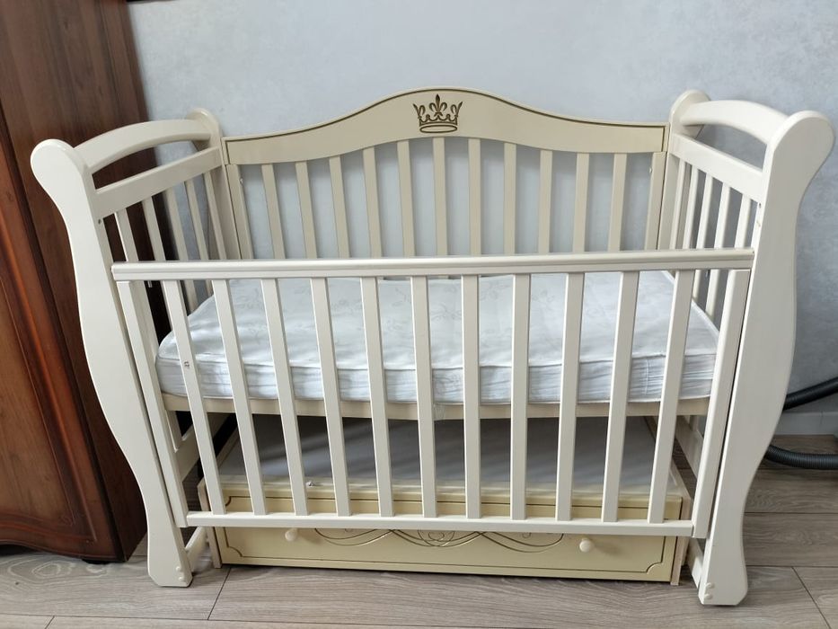 Детская кровать б/у